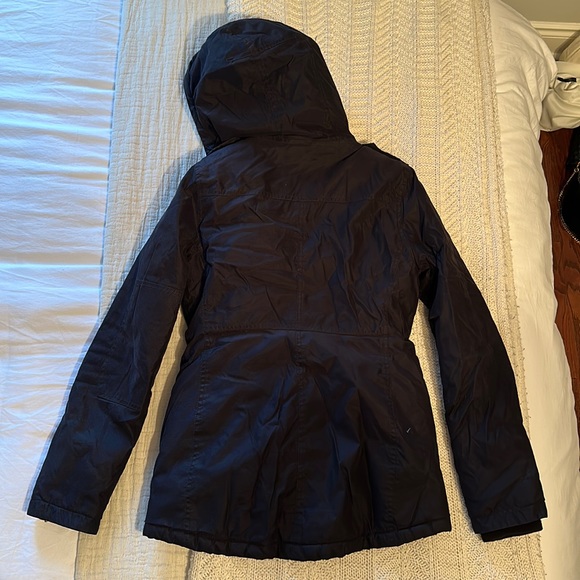 Aritzia TNA Winter Puffer Coat - Picture 2 of 7